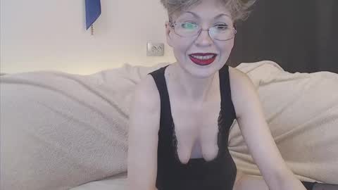 Mari online show from April 15, 11:02 am