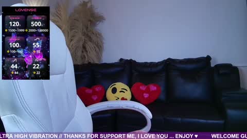 Snapshot of maria_mendoza chatting on January 29, 9:44 am Maria online show from January 29, 9:44 am