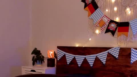 Maria online show from September 28, 6:06 pm