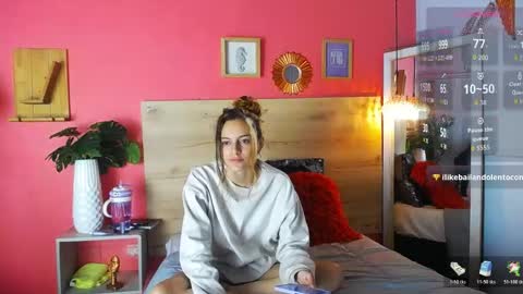 maria_turner1 online show from May 25, 10:21 am