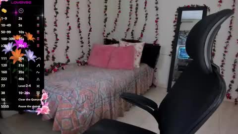 Snapshot of mariamcastillo chatting on March 9, 12:31 am Mariam Castiblanco online show from March 9, 12:31 am