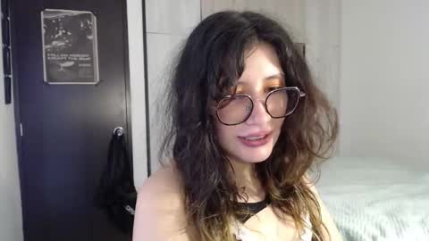 Mariana online show from October 27, 9:15 pm