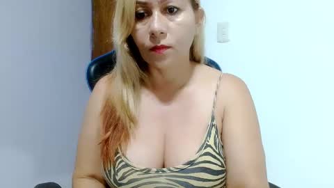 Snapshot of mariana995649 chatting on March 11, 10:51 am mariana995649 online show from March 11, 10:51 am