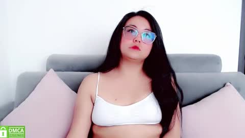 Ana online show from December 12, 7:59 pm