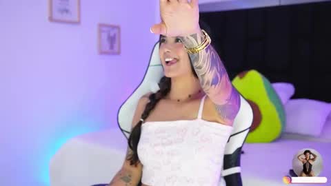 Mariana  online show from January 12, 6:59 pm