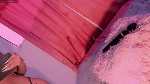 Mariana online show from December 20, 1:29 pm