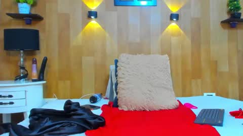 Snapshot of marianaa_aangel chatting on February 13, 1:19 am Mariana Angel online show from February 13, 1:19 am