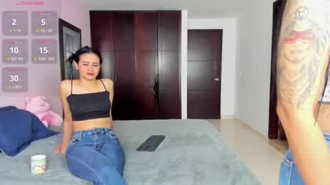 MARIANA Y VALENTINA online show from January 14, 11:07 am