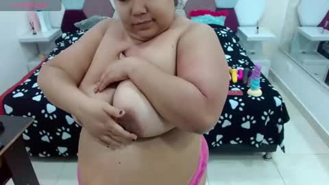 Snapshot of marianabbw_ chatting on February 2, 1:12 am mariana online show from February 2, 1:12 am
