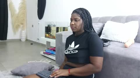 marianaee online show from September 14, 7:21 am