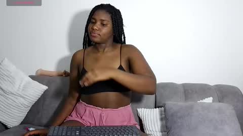 marianaee online show from November 4, 4:25 am