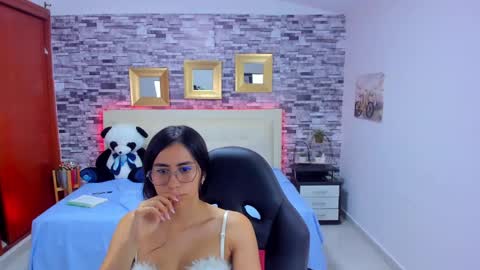 Mariana online show from January 22, 1:10 am