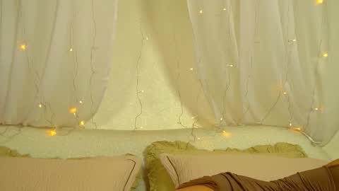 Maria online show from February 8, 6:55 pm