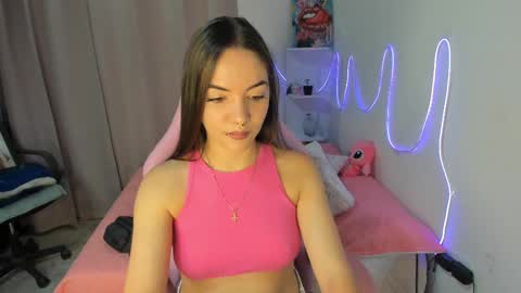 Snapshot of mariangel_3 chatting on September 11, 12:23 am Mariangel online show from September 11, 12:23 am