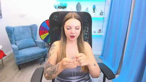 mariarobinsone online show from June 24, 11:50 am