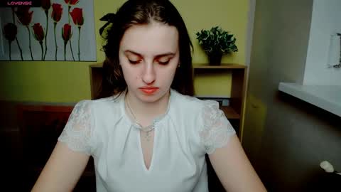 Snapshot of mariatess_ chatting on February 6, 4:03 pm Mariia online show from February 6, 4:03 pm