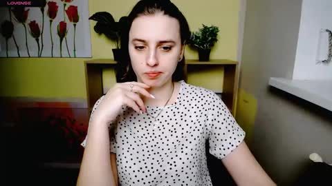 Snapshot of mariatess_ chatting on March 6, 11:36 am Mariia online show from March 6, 11:36 am