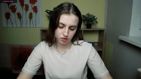 Snapshot of mariatess_ chatting on January 22, 1:11 pm Mariia online show from January 22, 1:11 pm