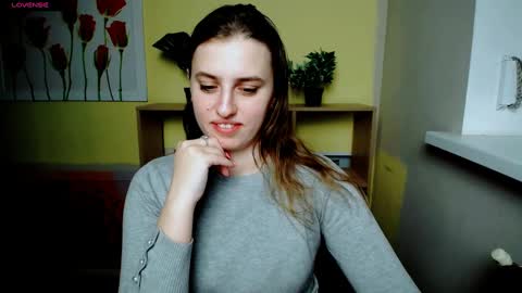 Snapshot of mariatess_ chatting on February 20, 4:03 pm Mariia online show from February 20, 4:03 pm