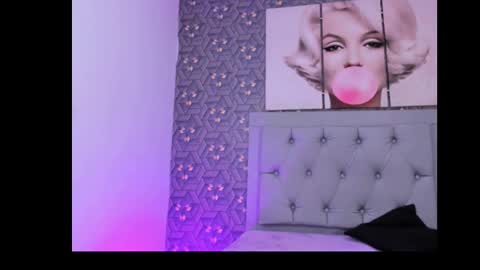 Marie online show from September 15, 2:40 pm
