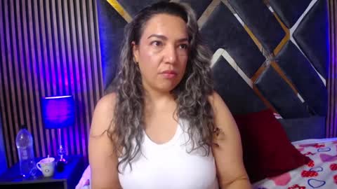 marie_hss online show from March 8, 12:30 pm