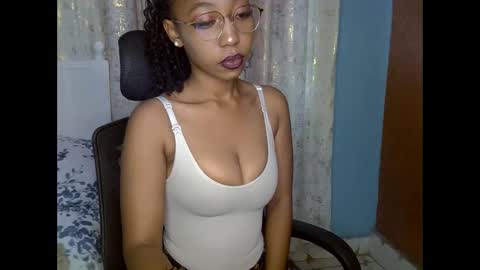 Snapshot of mariejuana_bliss chatting on September 17, 3:54 am mariejuana online show from September 17, 3:54 am