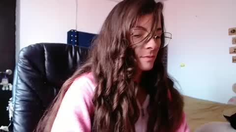 Snapshot of mariel_sins21 chatting on February 12, 5:05 pm Mariie online show from February 12, 5:05 pm