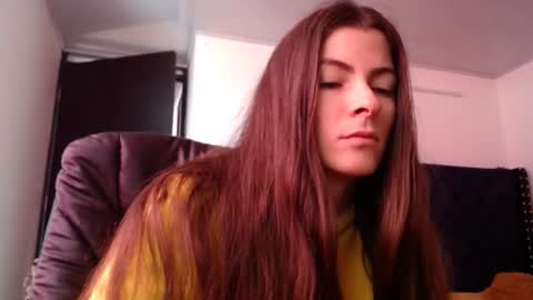 Snapshot of mariel_sins21 chatting on February 9, 2:50 pm Mariie online show from February 9, 2:50 pm