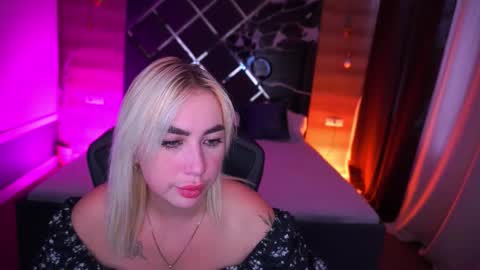 Mariella online show from October 2, 1:10 pm