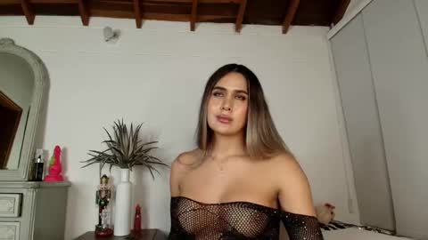 Snapshot of marihana_one1 chatting on February 8, 3:08 am Marihana online show from February 8, 3:08 am