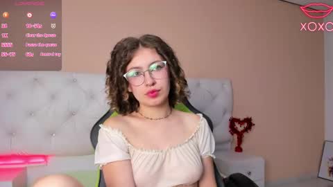 Snapshot of mariie_tayy chatting on March 5, 8:21 pm mariie_tayy online show from March 5, 8:21 pm