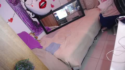 Marillyn  online show from January 28, 3:25 am