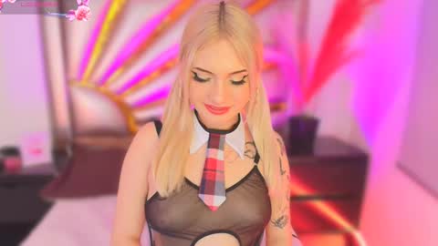 Mariluu  online show from March 14, 2:32 pm