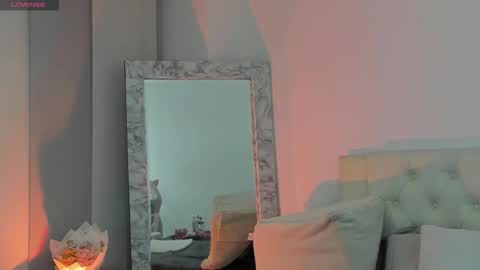 Snapshot of marilyn_allen chatting on October 18, 11:20 pm Marilyn online show from October 18, 11:20 pm
