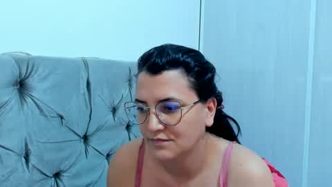 Snapshot of marilyn_garcia chatting on January 22, 3:51 pm MARILYN SEXY online show from January 22, 3:51 pm