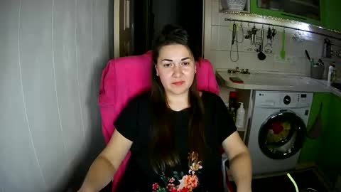 Snapshot of marinettaqhot chatting on January 24, 9:37 pm MarinettaQhot online show from January 24, 9:37 pm