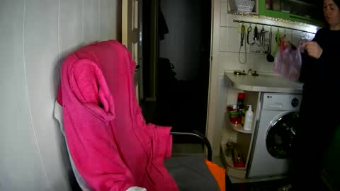 Snapshot of marinettaqhot chatting on January 5, 3:45 pm MarinettaQhot online show from January 5, 3:45 pm