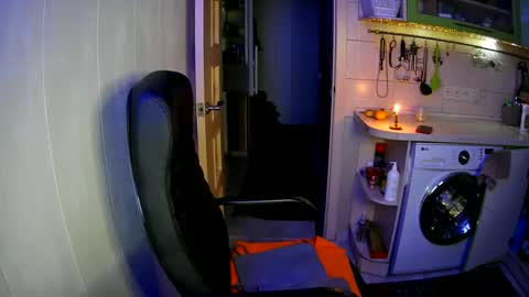 Snapshot of marinettaqhot chatting on December 28, 5:03 pm MarinettaQhot online show from December 28, 5:03 pm