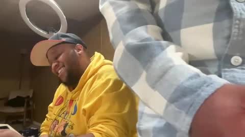 MARIOLUIGIHOT online show from February 22, 11:35 pm