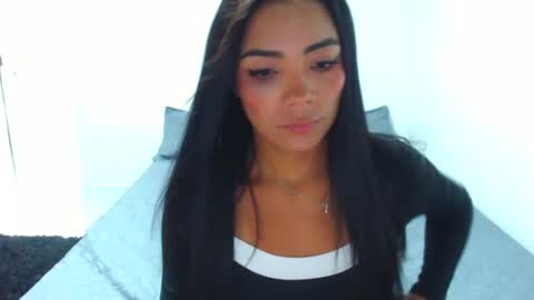 marisa online show from November 11, 8:00 pm