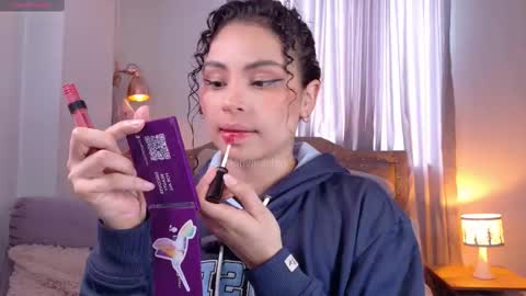 Snapshot of marivimichel03 chatting on September 9, 7:03 pm online show from September 9, 7:03 pm