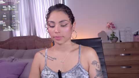 Snapshot of marivimichel03 chatting on September 17, 8:23 pm online show from September 17, 8:23 pm
