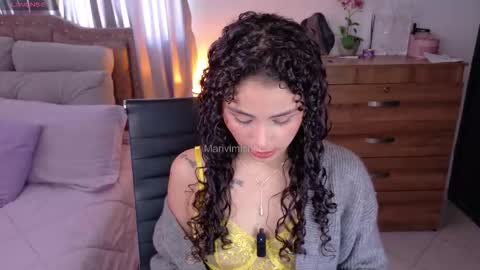 Snapshot of marivimichel03 chatting on September 11, 7:37 pm online show from September 11, 7:37 pm