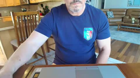 Mark online show from March 10, 10:02 pm