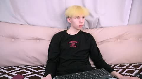 mark_brain online show from May 5, 12:00 pm