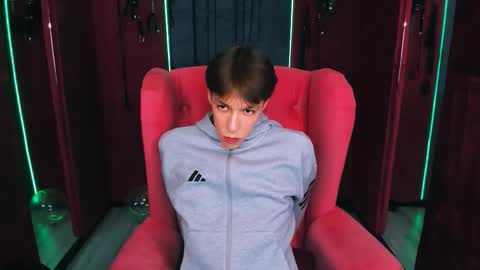 Mark online show from October 27, 10:59 am