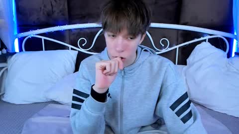 Mark online show from March 30, 9:42 am