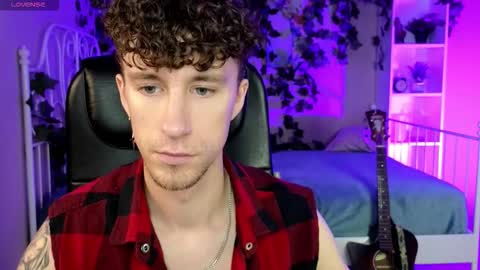 mark_caron online show from December 3, 8:31 pm