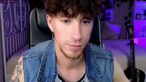 mark_caron online show from October 12, 9:05 pm