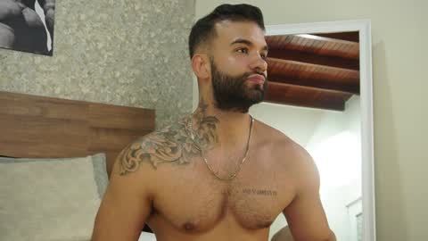 Snapshot of mark_hazze chatting on February 8, 10:29 pm Mark online show from February 8, 10:29 pm